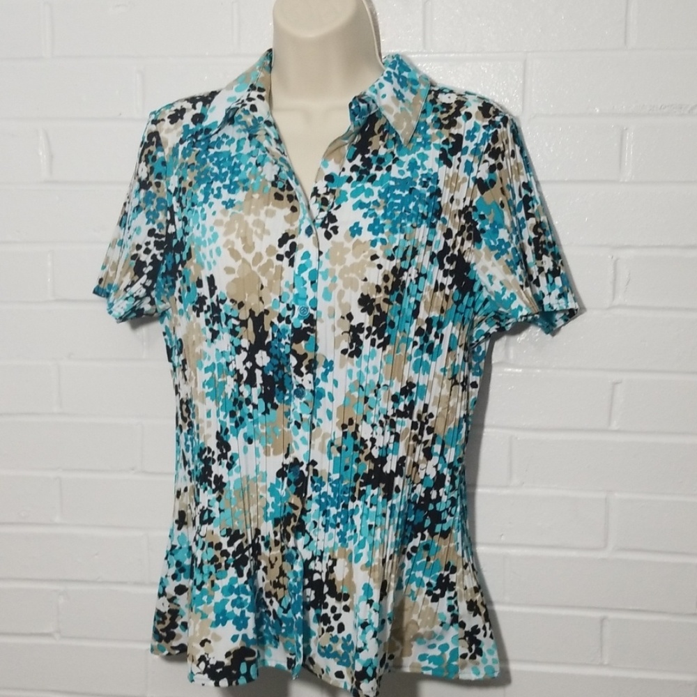 Laura Scott Pleated Blouse size Large Button down